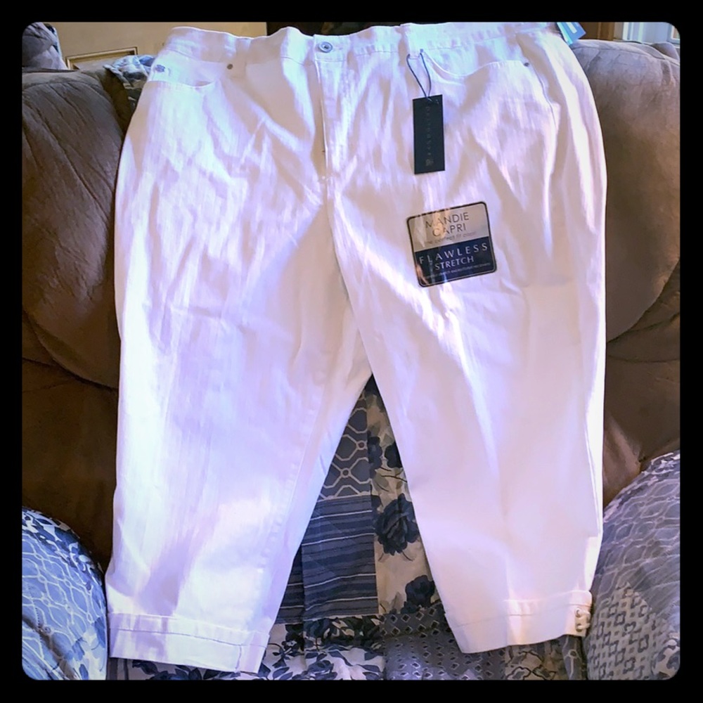 Stretch capris